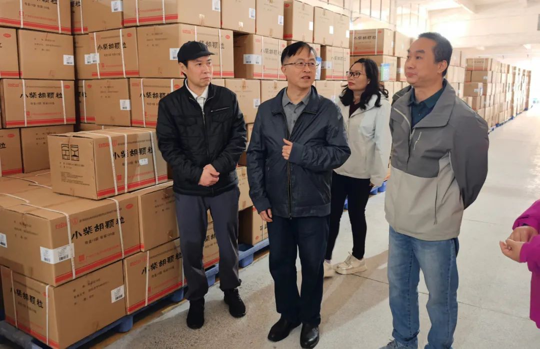 情暖药包 平安护航——白云山6008集团官方网站公司开展药包厂区综合检查与慰问活动